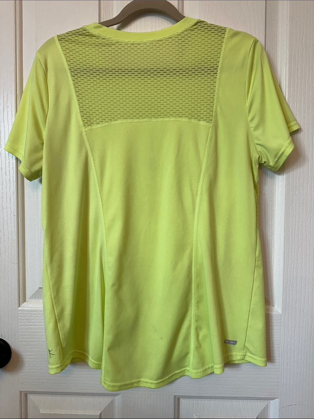 🧡 Danskin Neon Yellow Short Sleeve Athletic Tee 🧡 - Picture 4 of 6